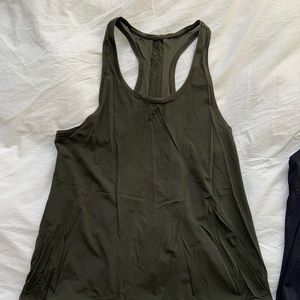 Set of 2 lululemon tank tops